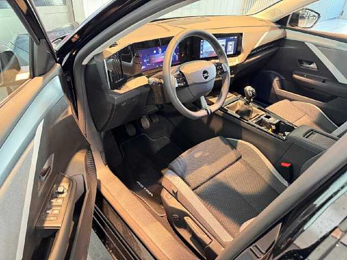 Opel Astra ST 1.2 Turbo 110PS Enjoy