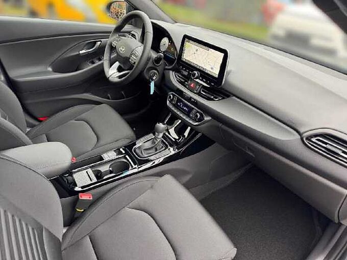 Hyundai i30 Kombi 1.0 T-GDI 100PS 7-DCT Advantage *SHZ*LHZ
