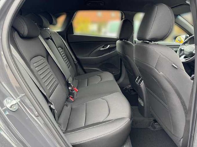 Hyundai i30 MY25 1.5 T-GDI 140PS 7-DCT Advantage *LHZ*SHZ*NAVI