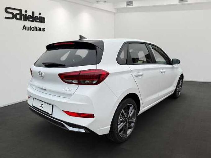 Hyundai i30 1.0 T-GDI 100PS 7-DCT Advantage *NAVI*SHZ*LHZ*