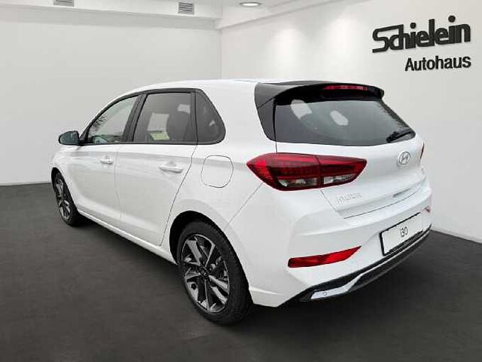 Hyundai i30 1.0 T-GDI 100PS 7-DCT Advantage *NAVI*SHZ*LHZ*