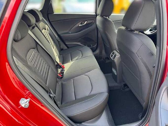 Hyundai i30 Kombi 1.5 T-GDI 140PS Mild-Hybrid Advantage
